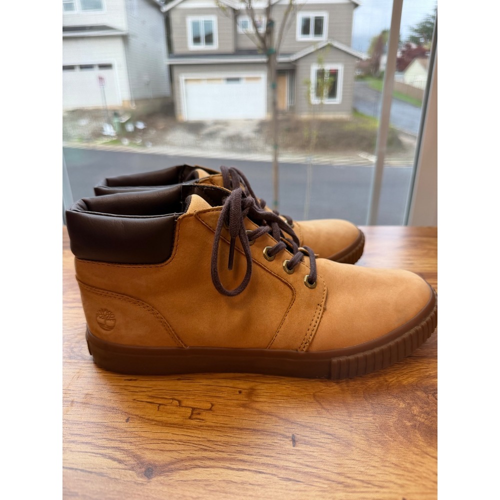 Timberlands Women's Skyla Bay Chukka Wheat Nubuck Boots Sz 8